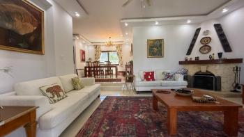 Girne Bellapais Bölgesinde Özel Havuzlu ve Peyzajlı Satılık 4+1 Villa