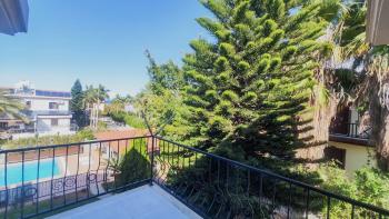 Girne Bellapais Bölgesinde Özel Havuzlu ve Peyzajlı Satılık 4+1 Villa