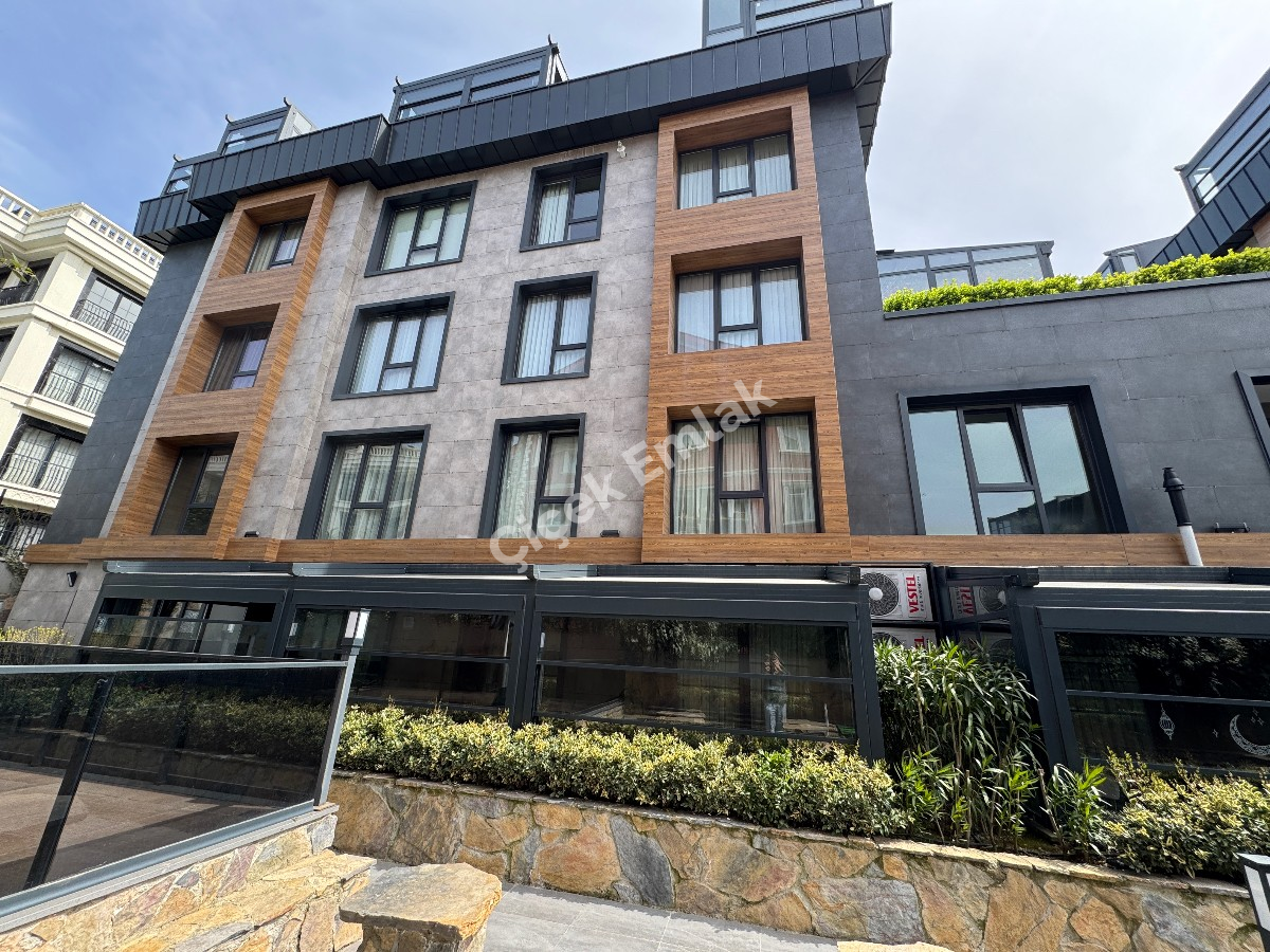 Kemerburgaz Satılık 3+1 Müstakil Bahçeli Lüks Daire | Havuzlu & Güvenlikli
