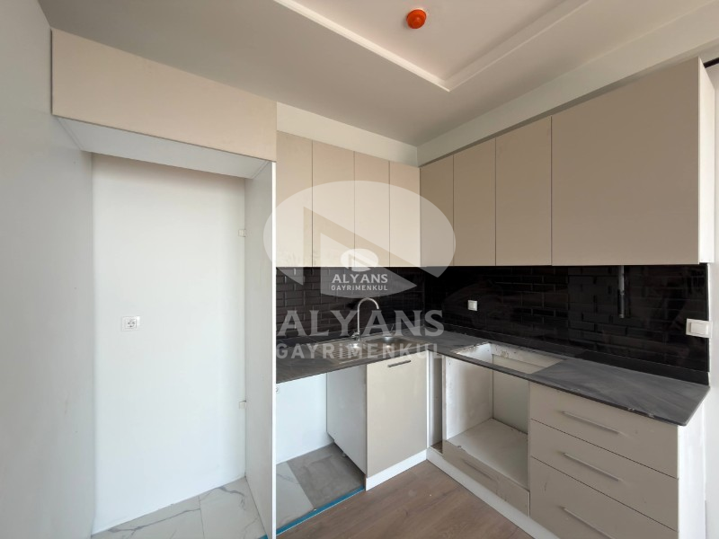 ALYANS'TAN DENİZ MANZARALI SİTE İÇİ FULL SOSYAL ALANLI LÜKS 1+1