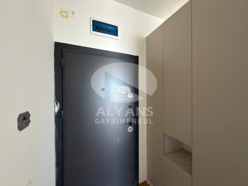 ALYANS'TAN DENİZ MANZARALI SİTE İÇİ FULL SOSYAL ALANLI LÜKS 1+1