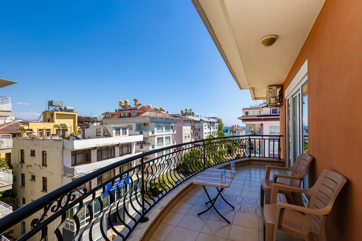 Center 3+1 Duplex Sea View Apartment