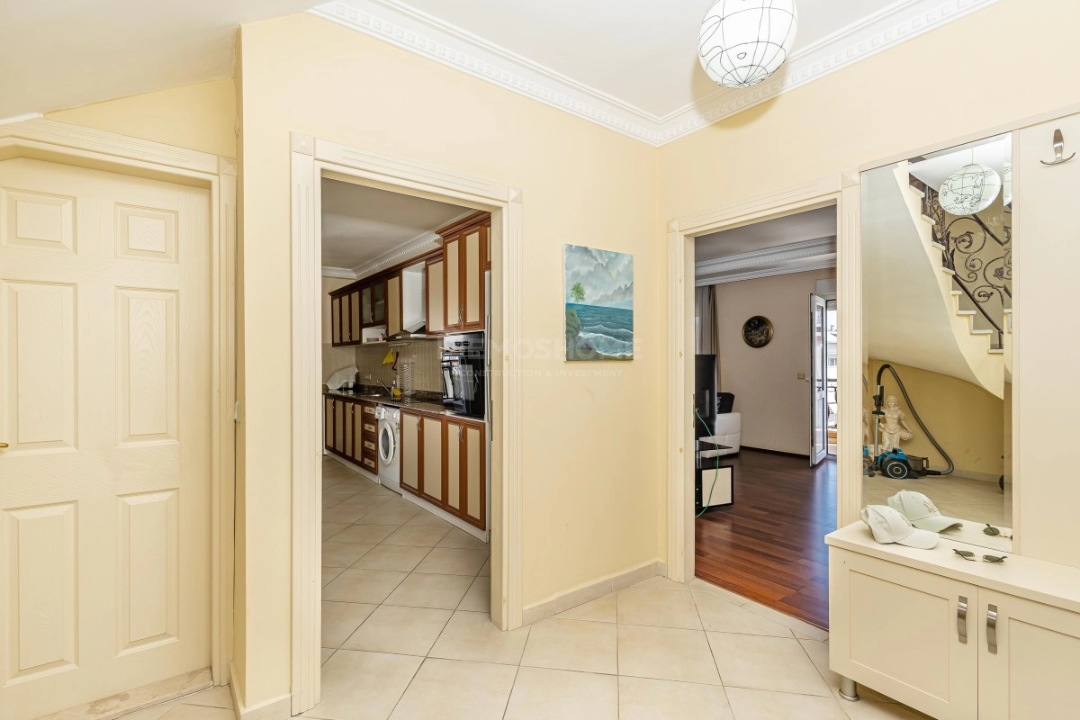 Center 3+1 Duplex Sea View Apartment