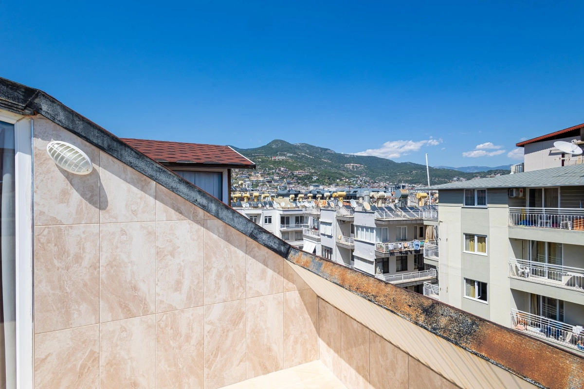 Center 3+1 Duplex Sea View Apartment