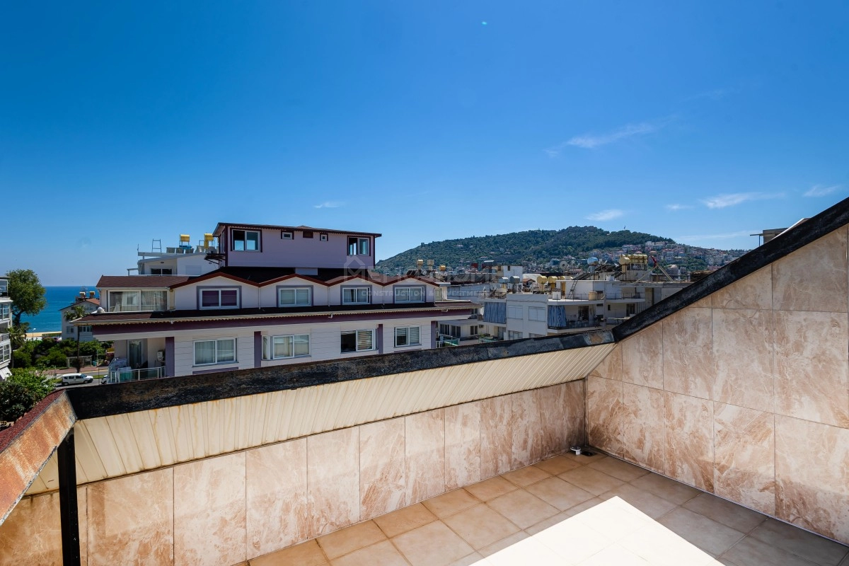Center 3+1 Duplex Sea View Apartment