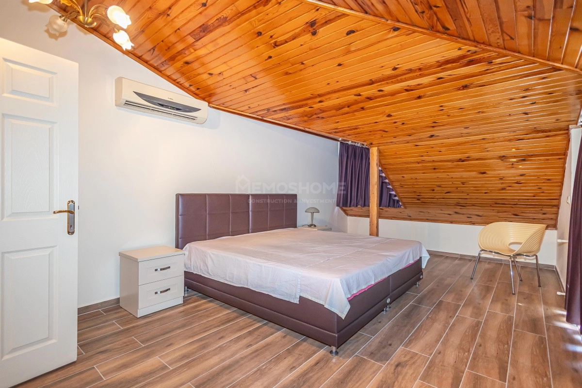 Center 3+1 Duplex Sea View Apartment