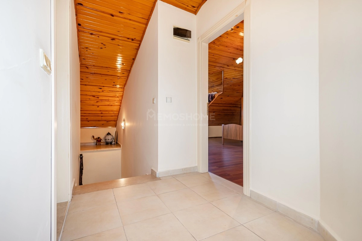 Center 3+1 Duplex Sea View Apartment