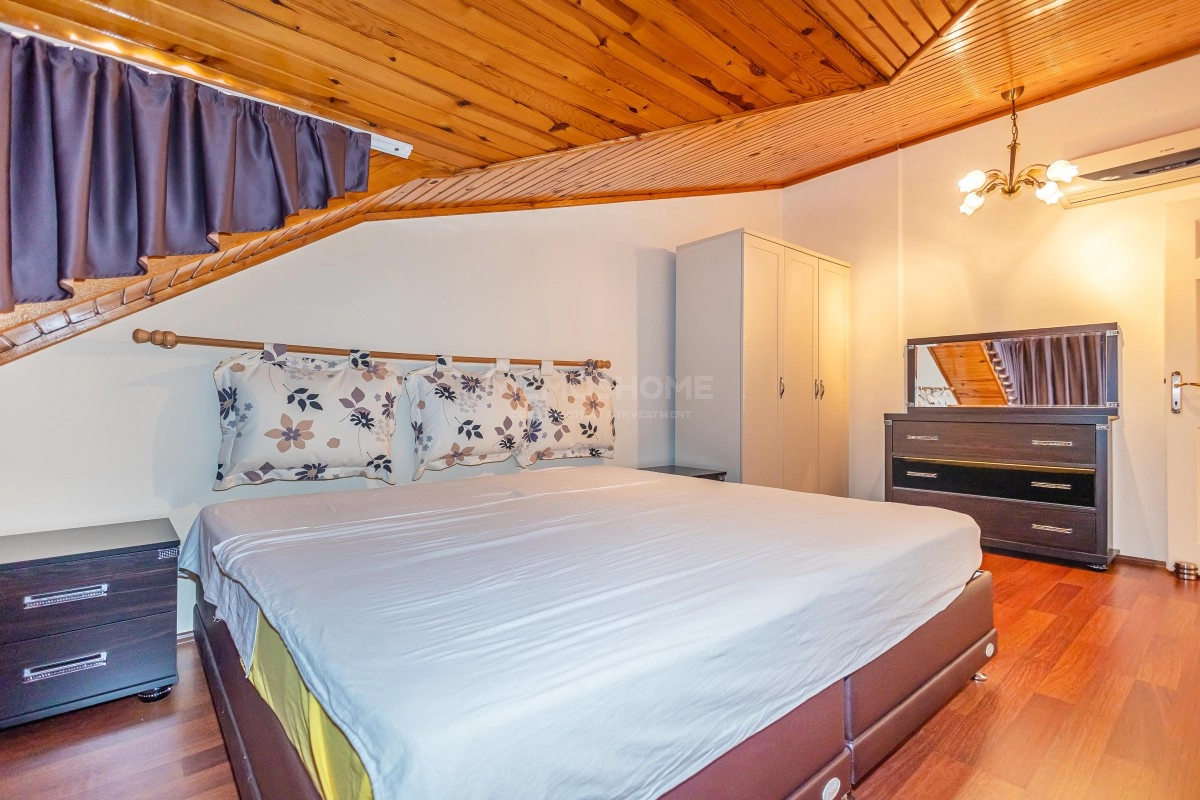 Center 3+1 Duplex Sea View Apartment