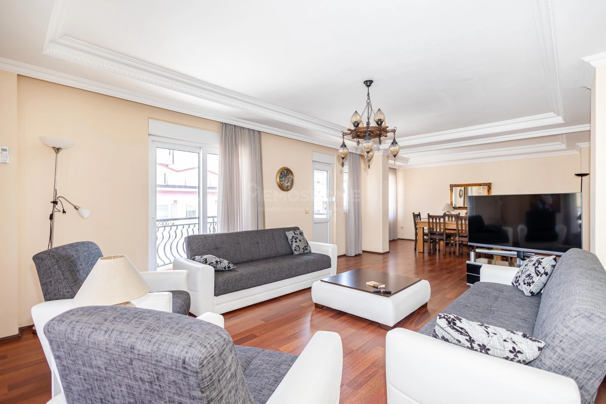 Center 3+1 Duplex Sea View Apartment
