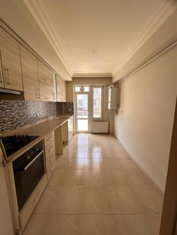 AFYON ÜÇOK EMLAKTAN ZAFER MAH  3+1 120M² TEMİZ BAKIMLI KİRALIK  DAİRE 