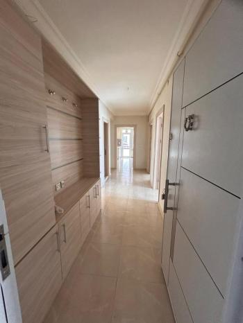 AFYON ÜÇOK EMLAKTAN ZAFER MAH  3+1 120M² TEMİZ BAKIMLI KİRALIK  DAİRE 
