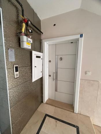 AFYON ÜÇOK EMLAKTAN ZAFER MAH  3+1 120M² TEMİZ BAKIMLI KİRALIK  DAİRE 