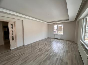 AFYON ÜÇOK EMLAKTAN ZAFER MAH  3+1 120M² TEMİZ BAKIMLI KİRALIK  DAİRE 