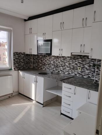 GÜVENAY - ÇORUM GÜLABİBEY MAH. GÜLÜM DÜĞÜN SALONU CİVARI 2+1 KİRALIK DAİRE 