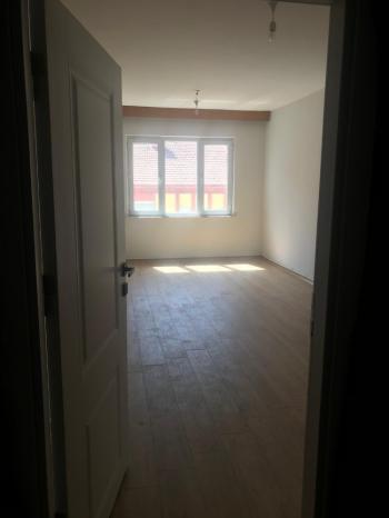GÜVENAY - ÇORUM GAZİ CAD. MEYDAN YANINDA 3+1 KİRALIK DAİRE