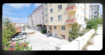 GÜVENAY - ÇORUM BAHABEY CAD. İPEK TAKSİ İLERİSİ CADDE ÜZERİ 3+1 SATILIK DAİRE