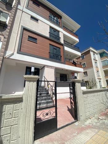 GÜVENAY - ÇORUM GÜLABİBEY MAH. BEYTEPE 5. CADDESİ ÜZERİ SIFIR  3+1 SATILIK DAİRE 