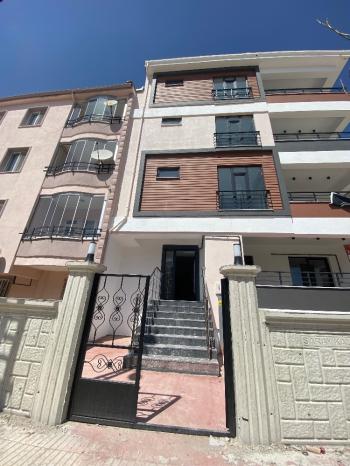 GÜVENAY - ÇORUM GÜLABİBEY MAH. BEYTEPE 5. CADDESİ ÜZERİ SIFIR  3+1 SATILIK DAİRE 