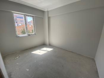 GÜVENAY - ÇORUM KULAKSIZ CAMİİ CİVARI 2+0  SATILIK STÜDYO DAİRE 