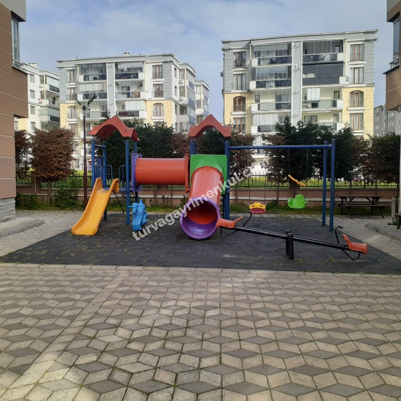 4 MEVSİM EVLERİNDE BAHÇE KATI 2+1 SATILIK DAİRE