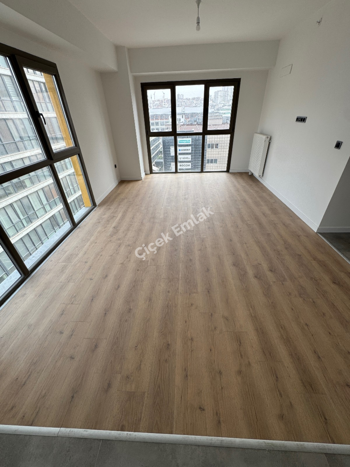 Bağcılar 15 Temmuz Mah. Flat 24’te İskanlı, 35.000 TL Kira Getirili 2+1
