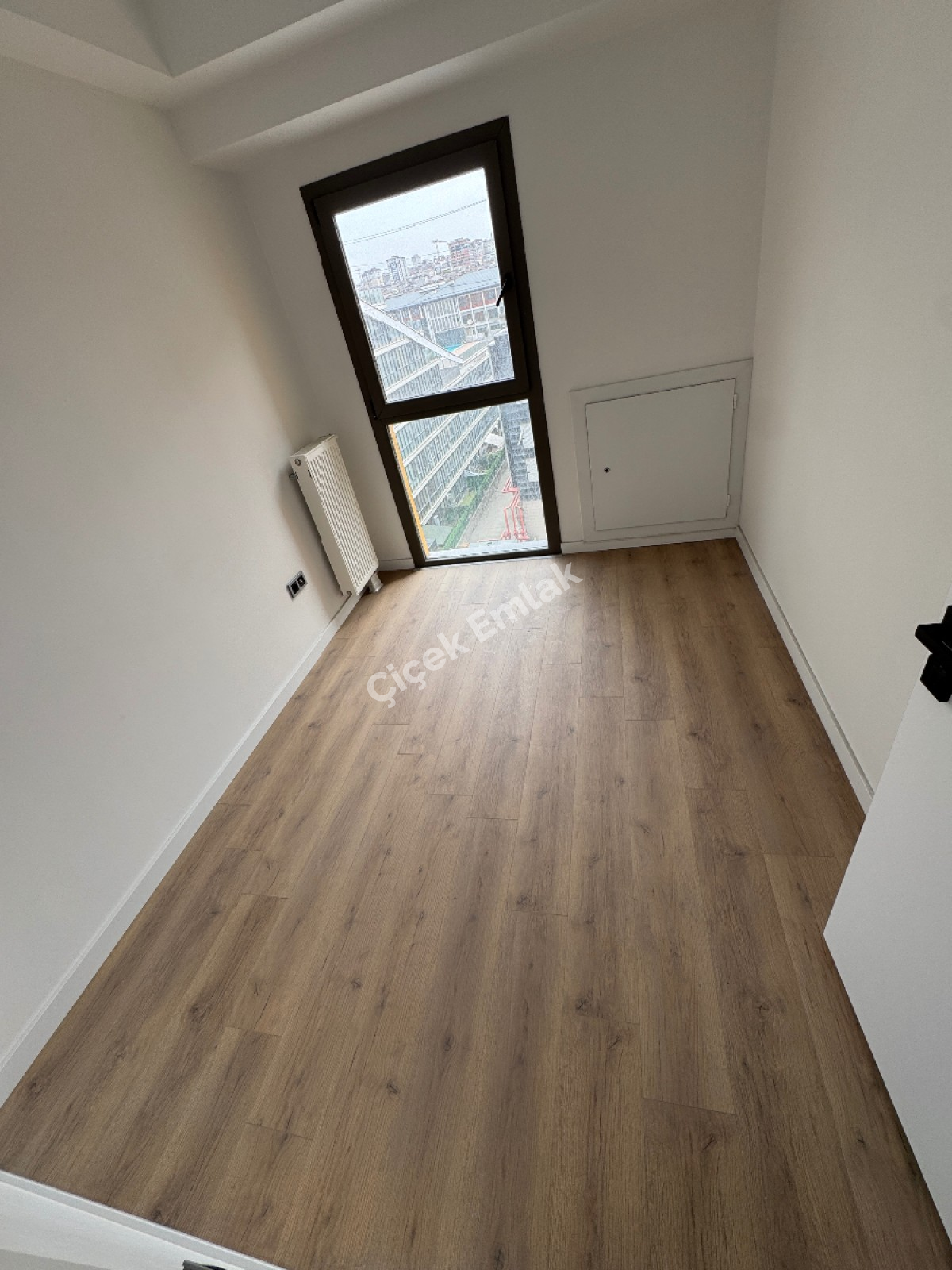 Bağcılar 15 Temmuz Mah. Flat 24’te İskanlı, 35.000 TL Kira Getirili 2+1