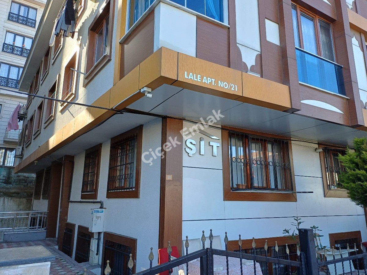 Eyüpsultan Akşemsettin'de Satılık 2+1 | Yeni Binada Bahçe Katı (Ön Cephe) 