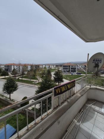 AFYON ÜÇOK EMLAKTAN MAREŞAL F ÇAKMAK MAH TEMİZ BAKIMLI 2+1 90M² KİRALIK DAİRE 