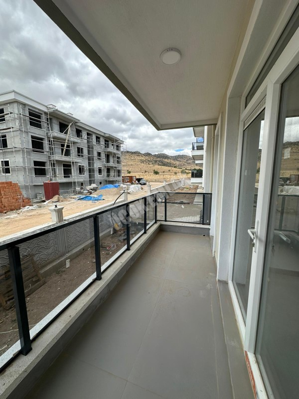 AFYON ÜÇOK EMLAKTAN KANLICA MAH SIFIR 3+1 120M² GENİŞLİĞİNDE SATILIK DAİRE