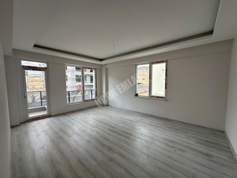 AFYON ÜÇOK EMLAKTAN KANLICA MAH SIFIR 3+1 120M² GENİŞLİĞİNDE SATILIK DAİRE