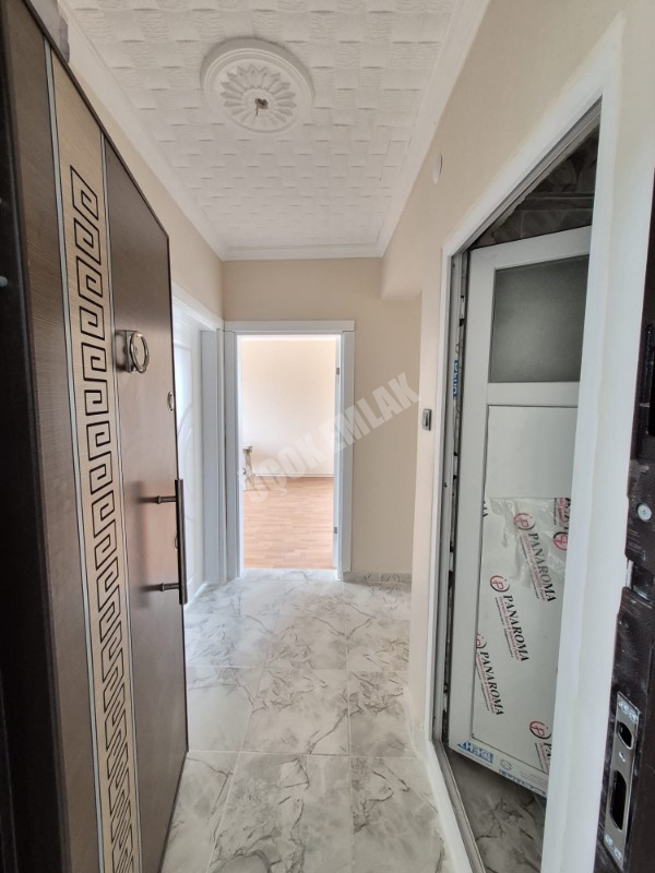 AFYON ÜÇOK EMLAKTAN MAREŞAL F ÇAKMAK MAH TEMİZ BAKIMLI 2+1 90M² KİRALIK DAİRE 