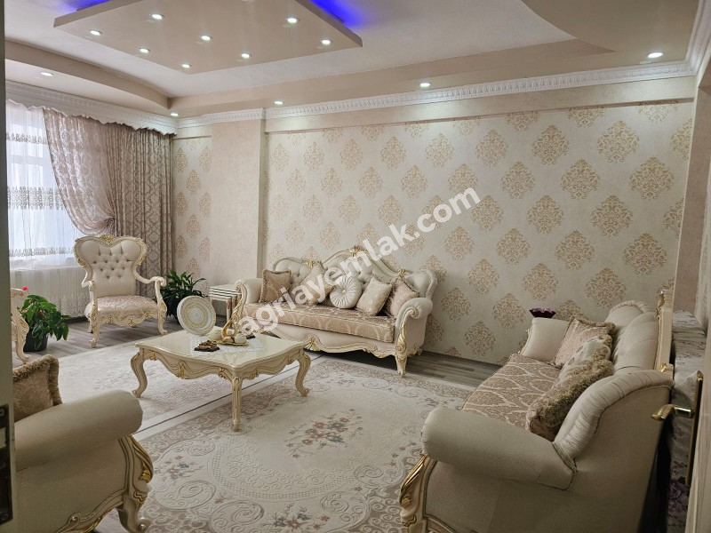 YETİŞTİRME YURDUNUN YANI 5.KAT DUBLEX 5+2+TERAS SATILIK DAİRE