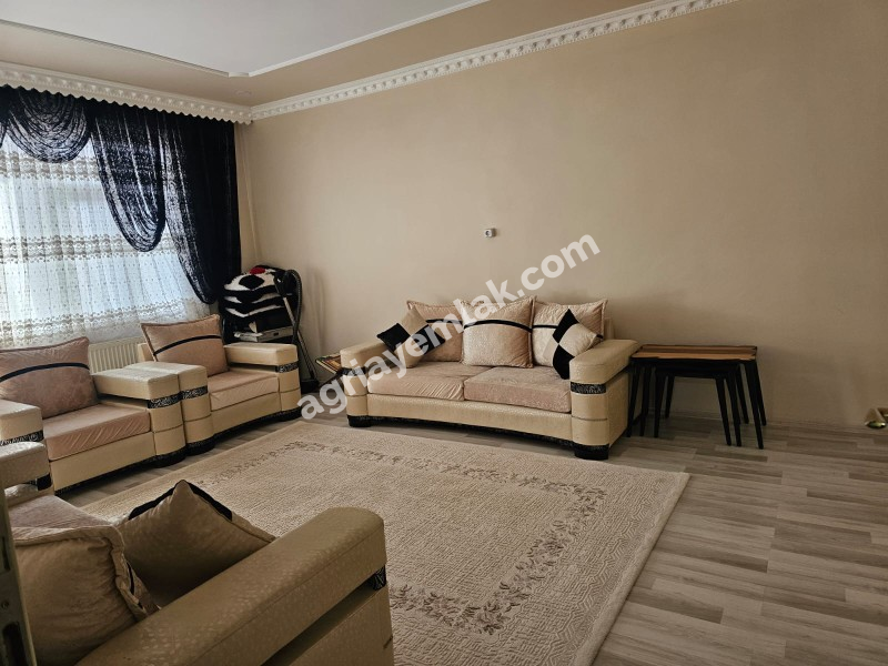 YETİŞTİRME YURDUNUN YANI 5.KAT DUBLEX 5+2+TERAS SATILIK DAİRE