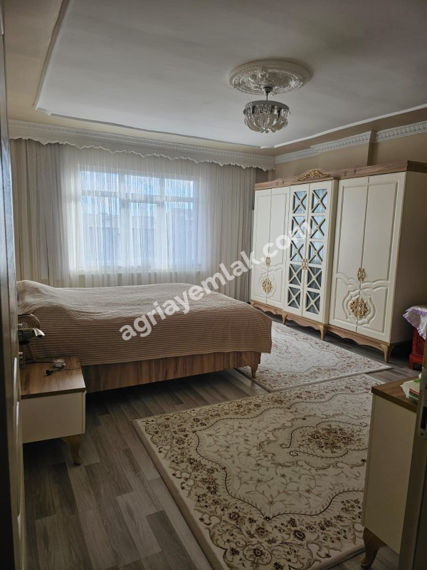YETİŞTİRME YURDUNUN YANI 5.KAT DUBLEX 5+2+TERAS SATILIK DAİRE