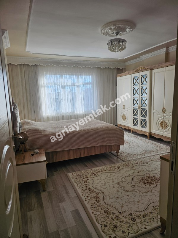 YETİŞTİRME YURDUNUN YANI 5.KAT DUBLEX 5+2+TERAS SATILIK DAİRE