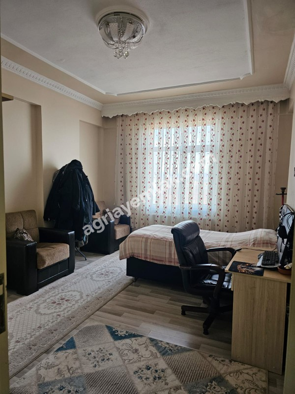 YETİŞTİRME YURDUNUN YANI 5.KAT DUBLEX 5+2+TERAS SATILIK DAİRE