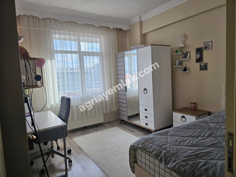 YETİŞTİRME YURDUNUN YANI 5.KAT DUBLEX 5+2+TERAS SATILIK DAİRE