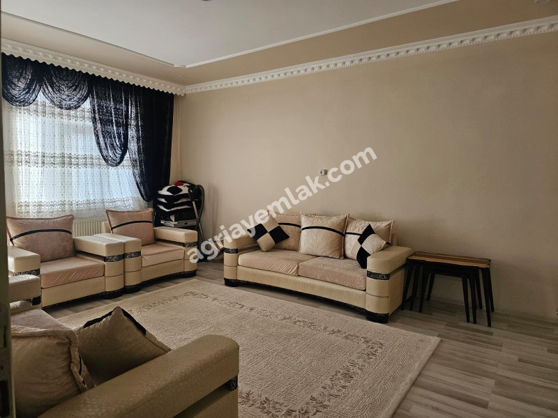 YETİŞTİRME YURDUNUN YANI 5.KAT DUBLEX 5+2+TERAS SATILIK DAİRE