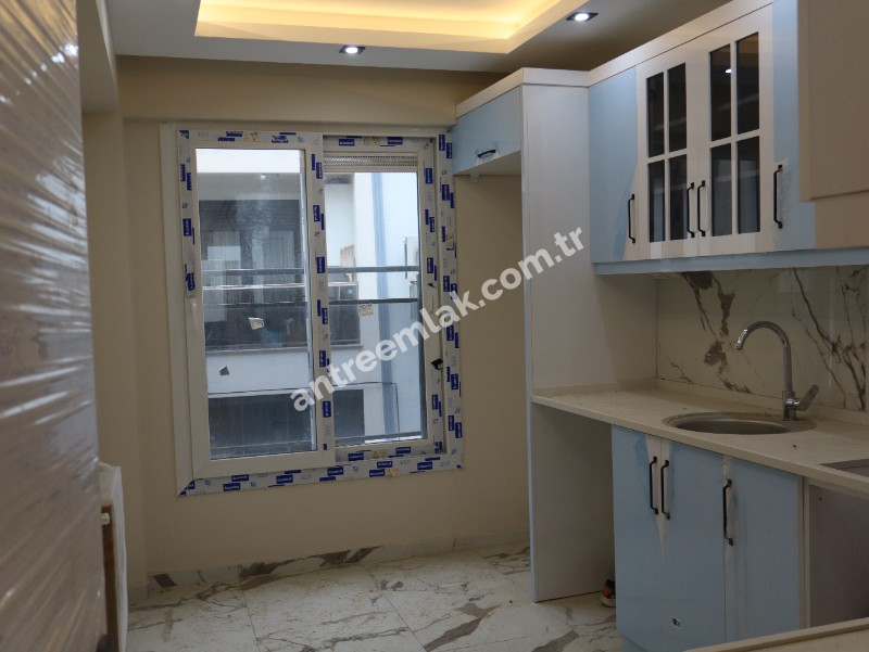 Antre Emlak'tan Kiralık Bahçelievler'de Hastane Yanı 2+1 Doğalgazlı Asansörlü Ebeveyn Banyolu Sıfır Daire