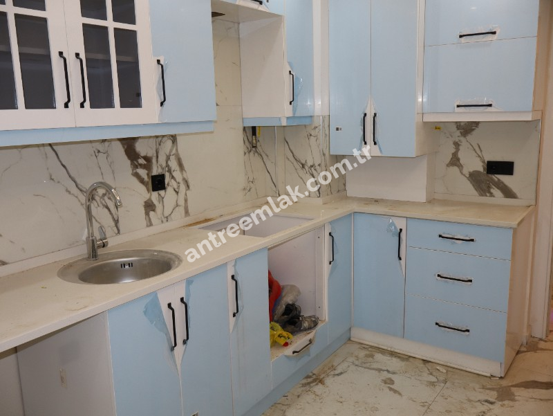 Antre Emlak'tan Kiralık Bahçelievler'de Hastane Yanı 2+1 Doğalgazlı Asansörlü Ebeveyn Banyolu Sıfır Daire
