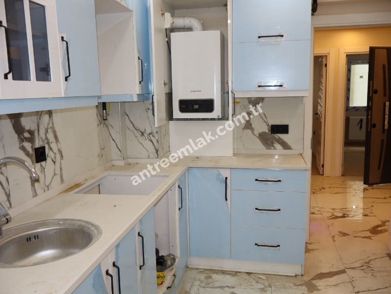 Antre Emlak'tan Kiralık Bahçelievler'de Hastane Yanı 2+1 Doğalgazlı Asansörlü Ebeveyn Banyolu Sıfır Daire