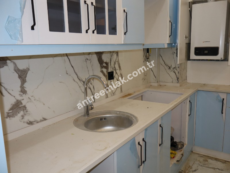 Antre Emlak'tan Kiralık Bahçelievler'de Hastane Yanı 2+1 Doğalgazlı Asansörlü Ebeveyn Banyolu Sıfır Daire