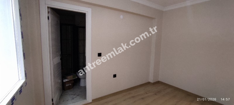 Antre Emlak'tan Kiralık Bahçelievler'de Hastane Yanı 2+1 Doğalgazlı Asansörlü Ebeveyn Banyolu Sıfır Daire