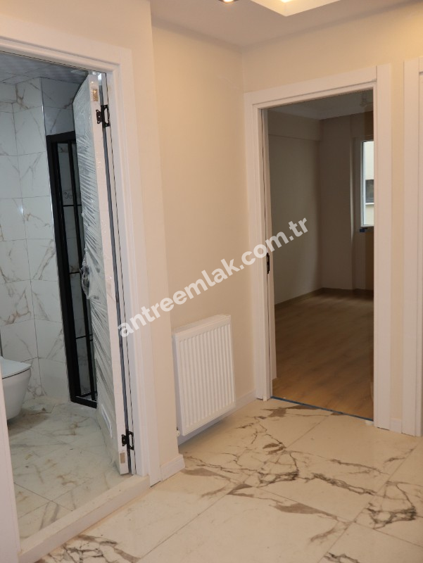 Antre Emlak'tan Kiralık Bahçelievler'de Hastane Yanı 2+1 Doğalgazlı Asansörlü Ebeveyn Banyolu Sıfır Daire