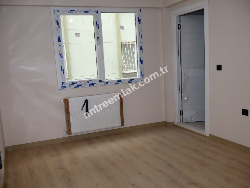 Antre Emlak'tan Kiralık Bahçelievler'de Hastane Yanı 2+1 Doğalgazlı Asansörlü Ebeveyn Banyolu Sıfır Daire