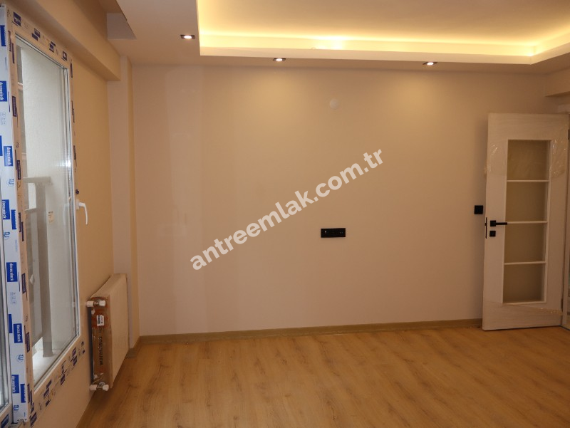 Antre Emlak'tan Kiralık Bahçelievler'de Hastane Yanı 2+1 Doğalgazlı Asansörlü Ebeveyn Banyolu Sıfır Daire