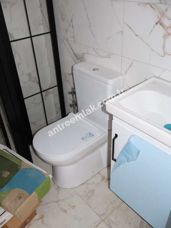 Antre Emlak'tan Kiralık Bahçelievler'de Hastane Yanı 2+1 Doğalgazlı Asansörlü Ebeveyn Banyolu Sıfır Daire