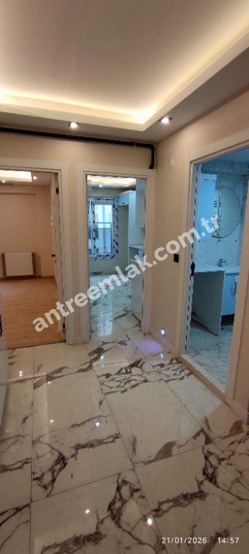 Antre Emlak'tan Kiralık Bahçelievler'de Hastane Yanı 2+1 Doğalgazlı Asansörlü Ebeveyn Banyolu Sıfır Daire
