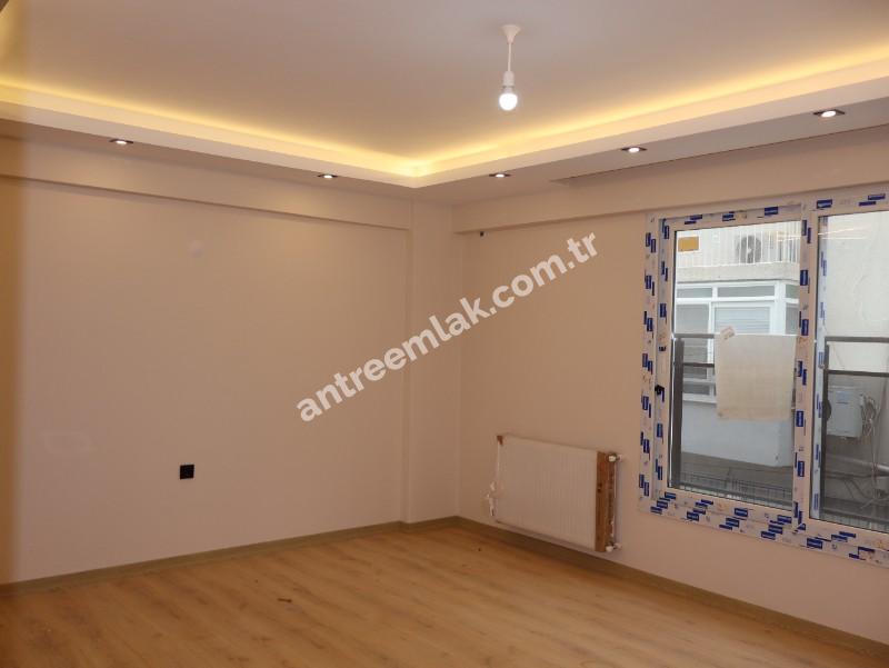 Antre Emlak'tan Kiralık Bahçelievler'de Hastane Yanı 2+1 Doğalgazlı Asansörlü Ebeveyn Banyolu Sıfır Daire