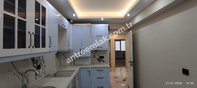Antre Emlak'tan Kiralık Bahçelievler'de Hastane Yanı 2+1 Doğalgazlı Asansörlü Ebeveyn Banyolu Sıfır Daire